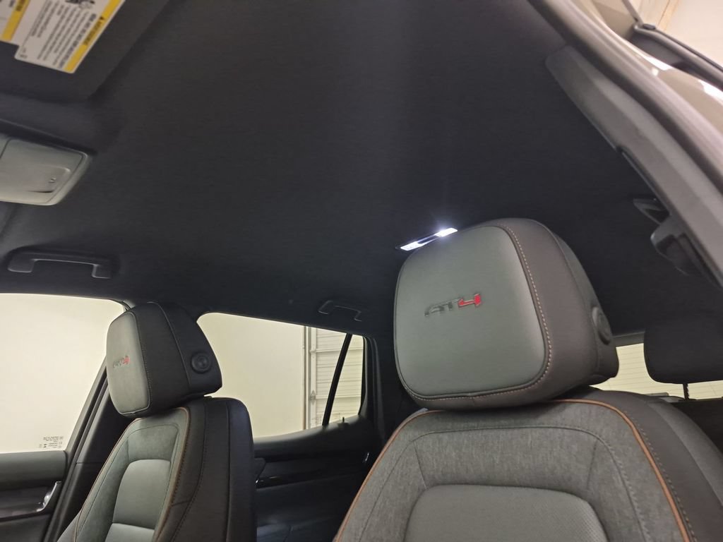 New 2026 GMC Terrain AT4 w/ Technology Package II AWD/4WD image 19