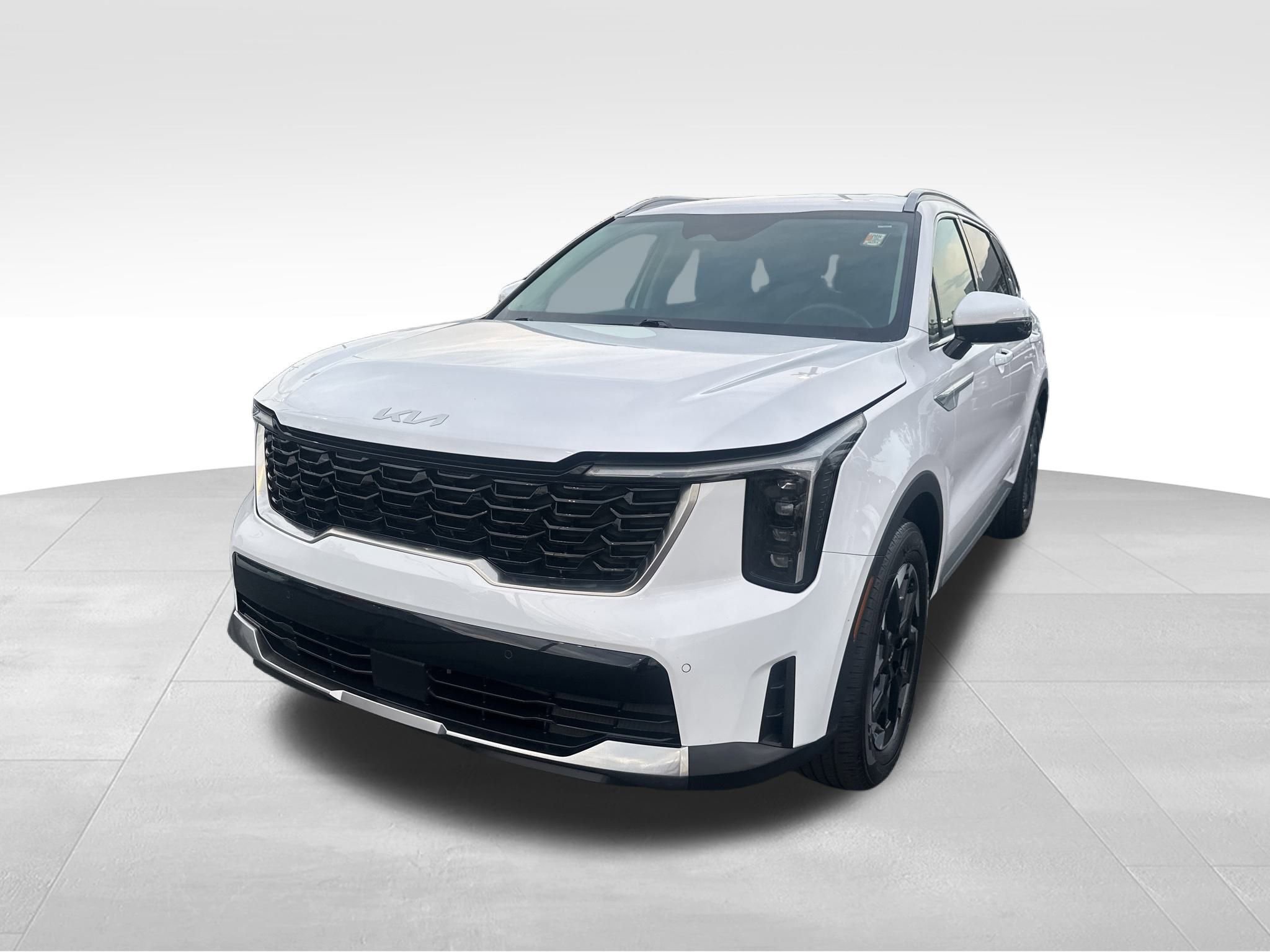 Used 2024 Kia Sorento S image 2