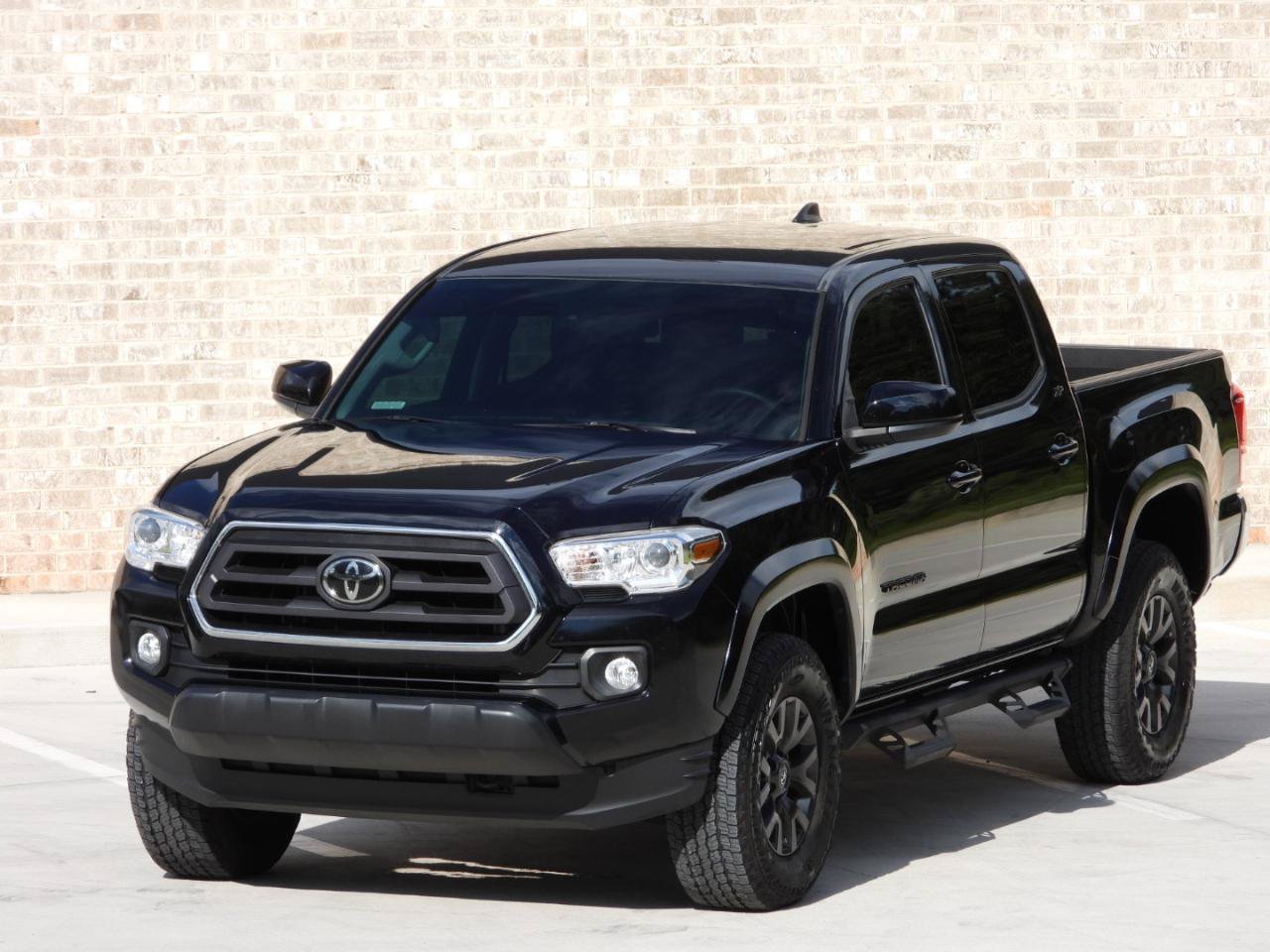 Used 2022 Toyota Tacoma SR5 RWD image 28