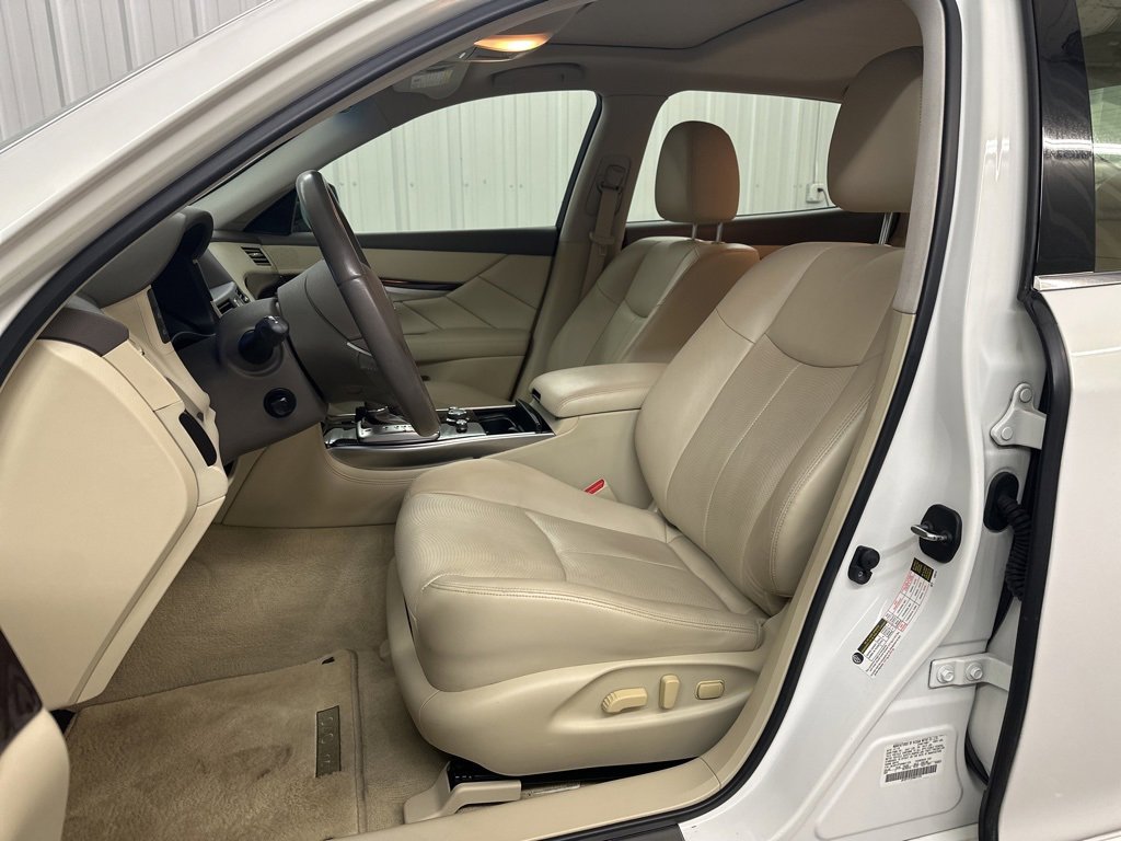Used 2015 INFINITI Q70 L 3.7 image 10