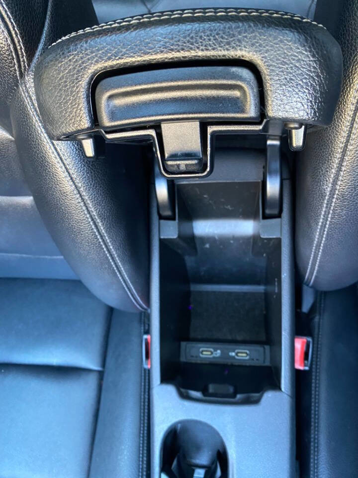 Used 2017 Mercedes-Benz GLA 250 4MATIC image 29