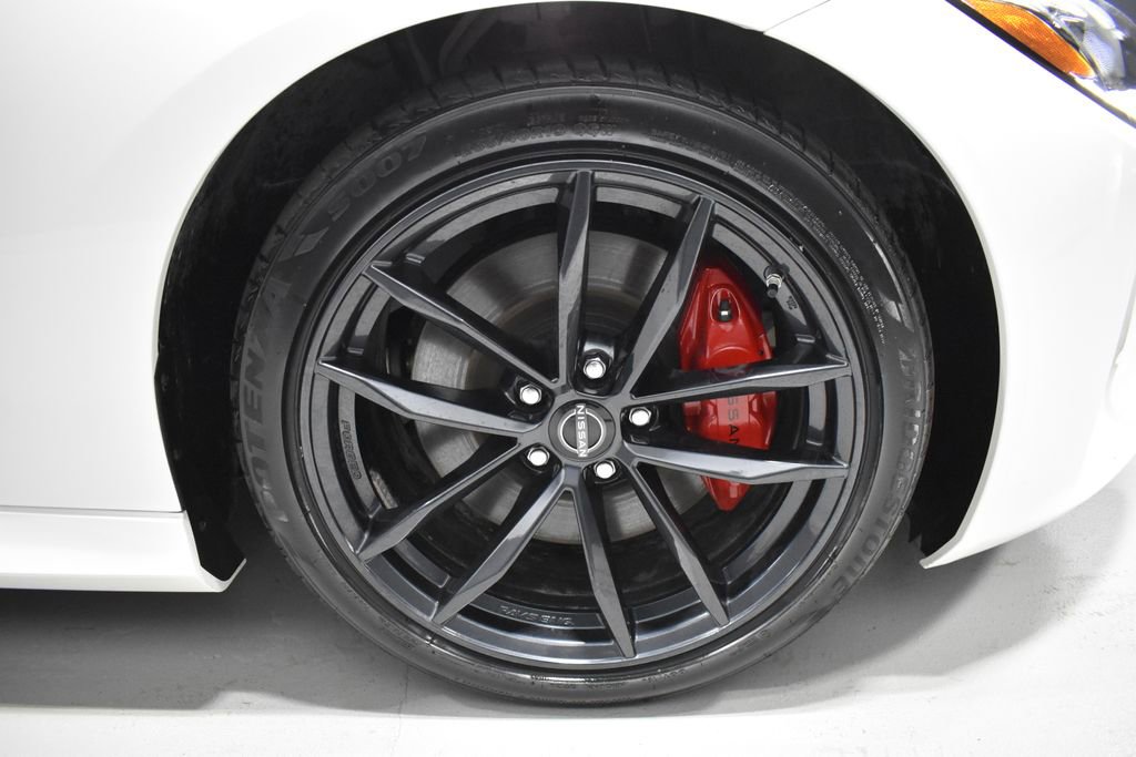 Certified 2025 Nissan Z Performance w/ Floor Mat Package RWD image 10