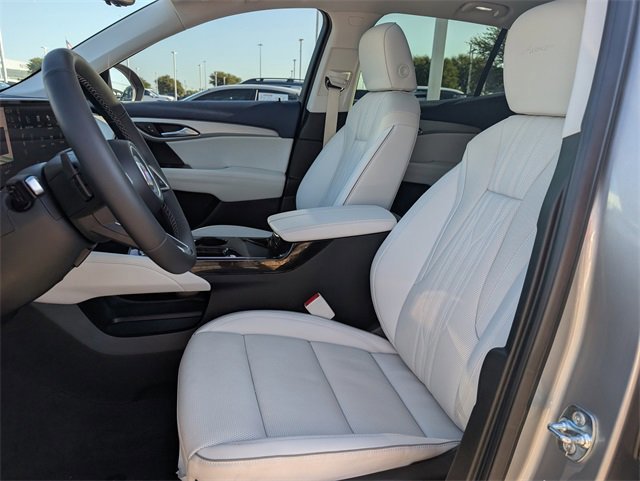Certified 2025 Buick Envision Avenir image 26