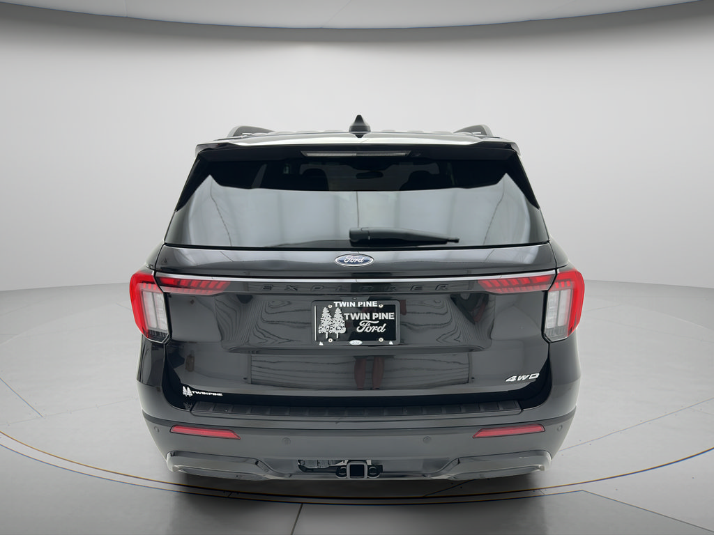 Used 2025 Ford Explorer ST-Line w/ ST-Line Street Pack AWD/4WD image 6