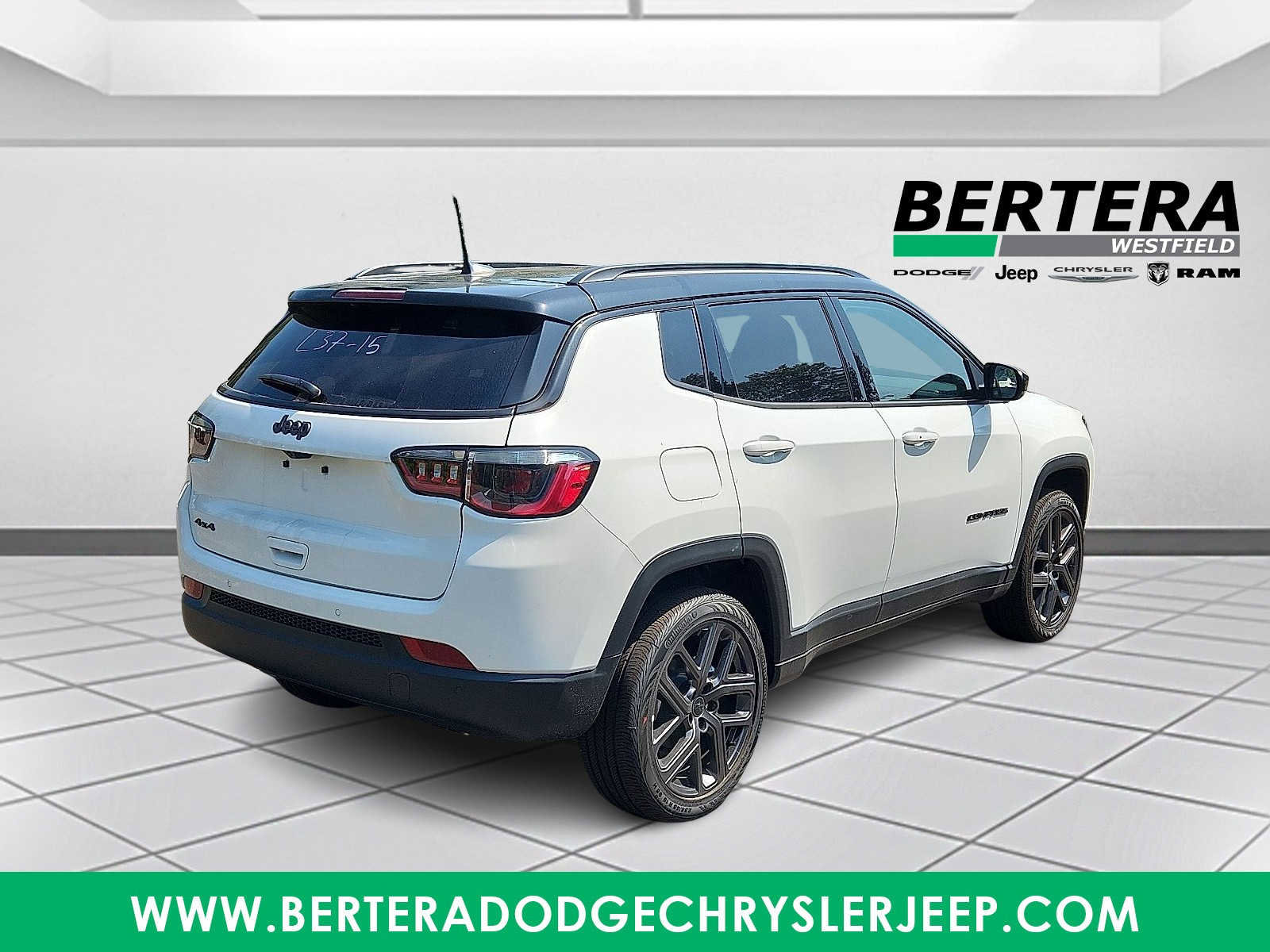 New 2025 Jeep Compass Limited w/ Sun & Sound Group image 4