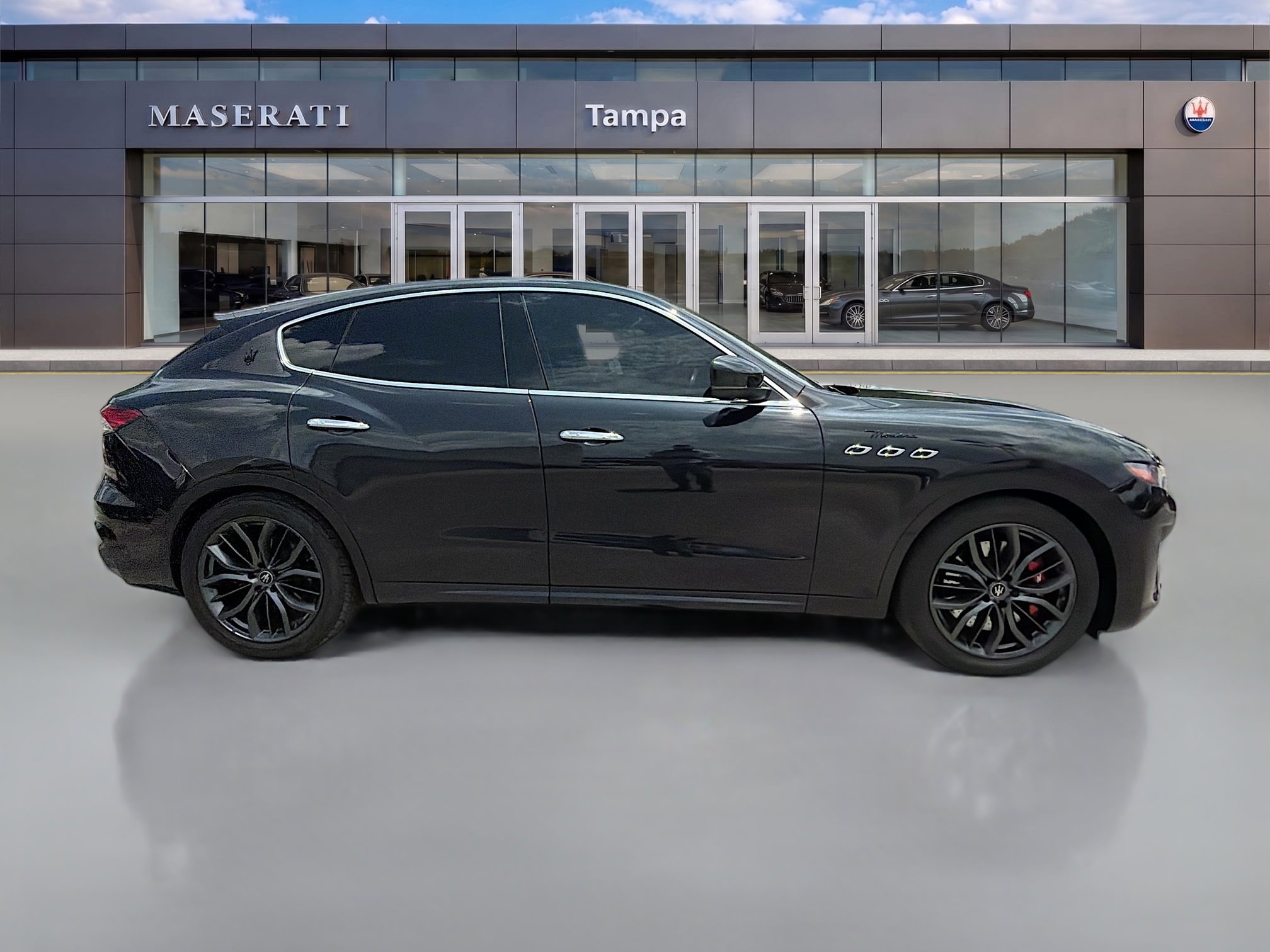 Used 2022 Maserati Levante Modena AWD/4WD image 2
