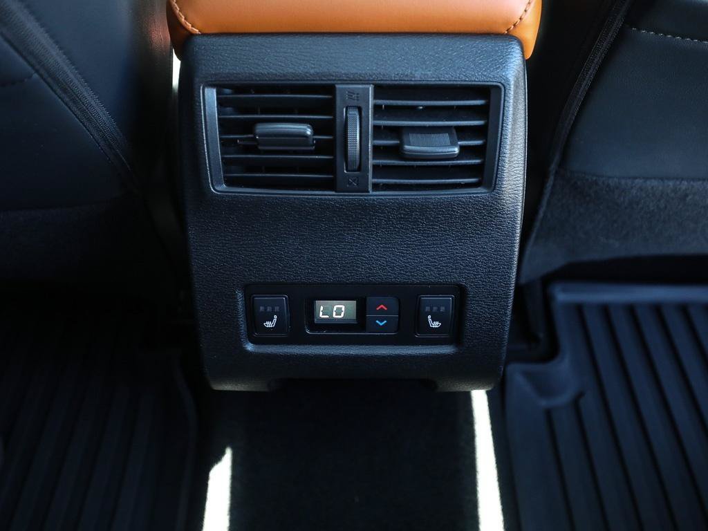 Used 2022 Mitsubishi Outlander SEL AWD/4WD image 23