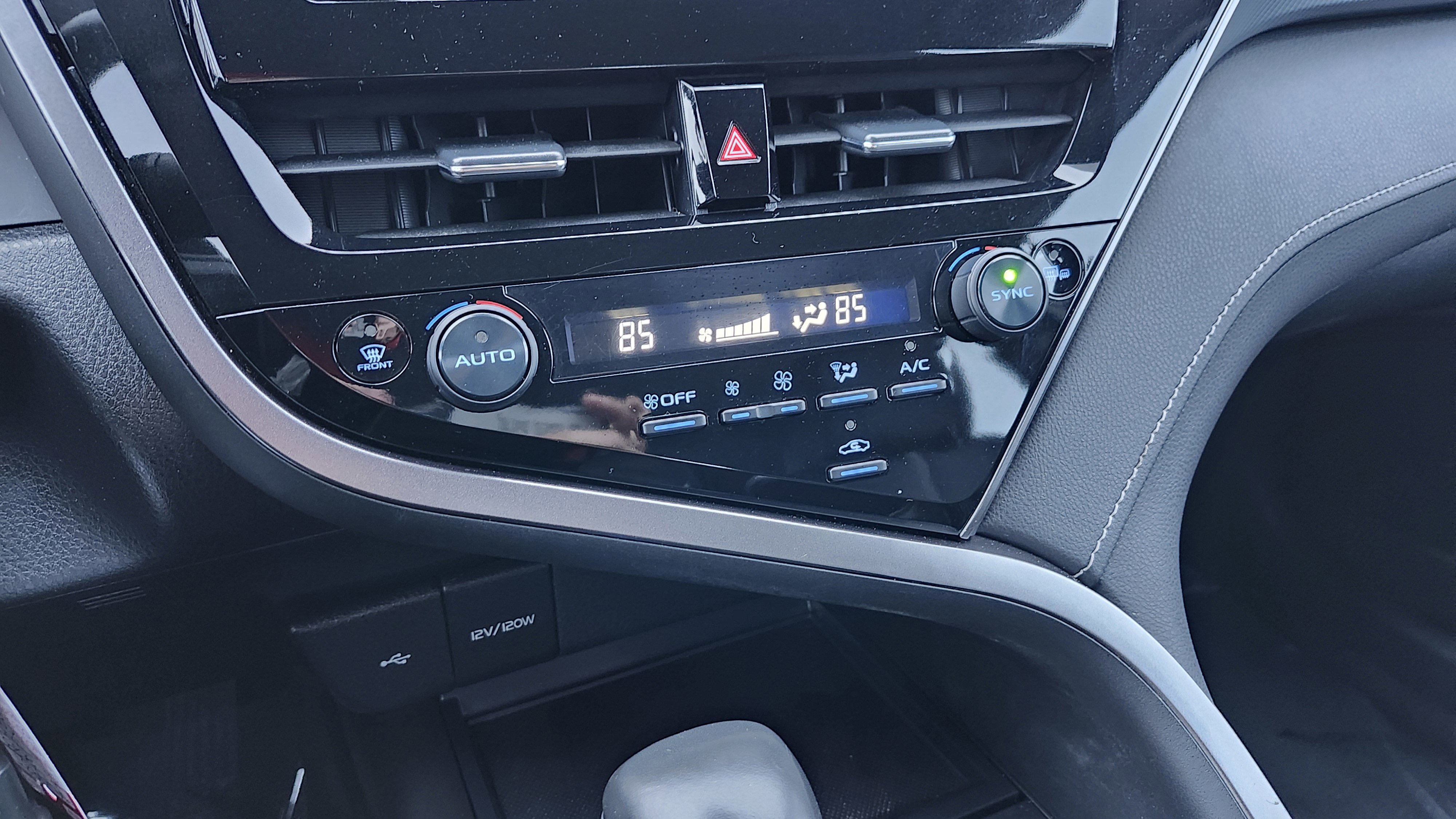 Used 2023 Toyota Camry SE image 29