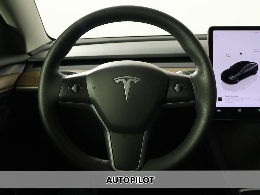 Used 2023 Tesla Model 3 Standard Range image 3