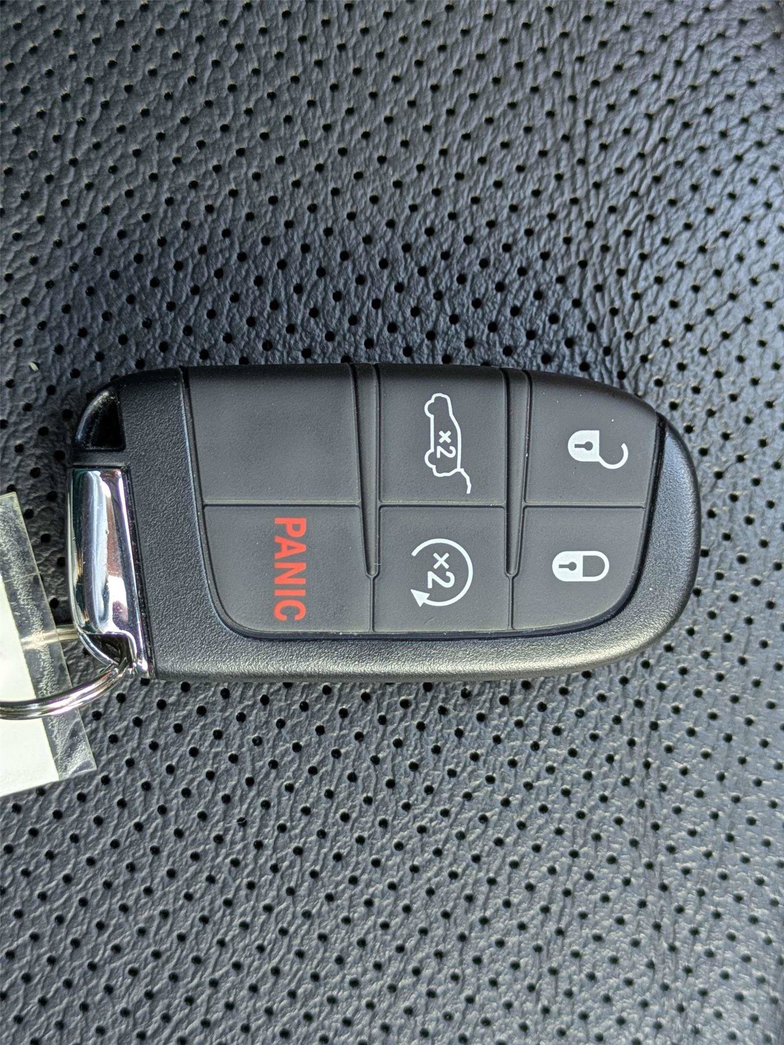 Used 2025 Jeep Compass Limited w/ Elite Group AWD/4WD image 34