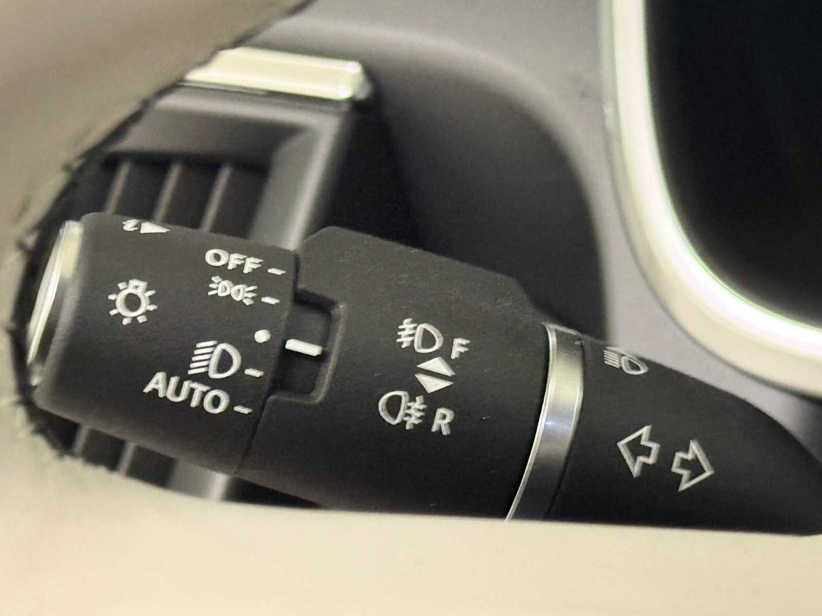 Used 2024 Jaguar I-PACE R-Dynamic HSE image 25