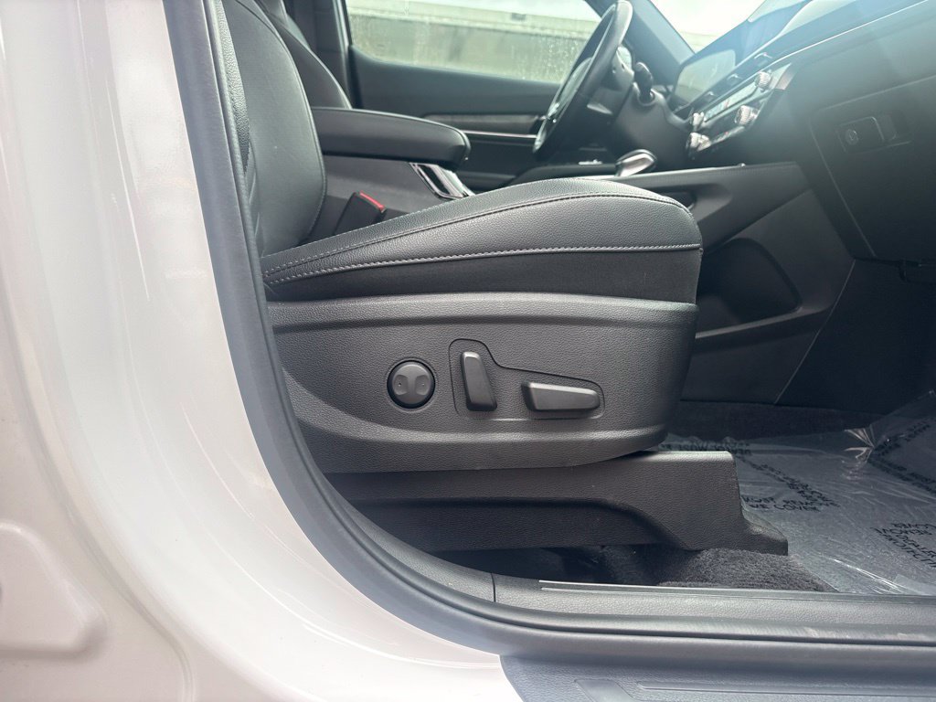 Used 2025 Kia Telluride AWD image 22