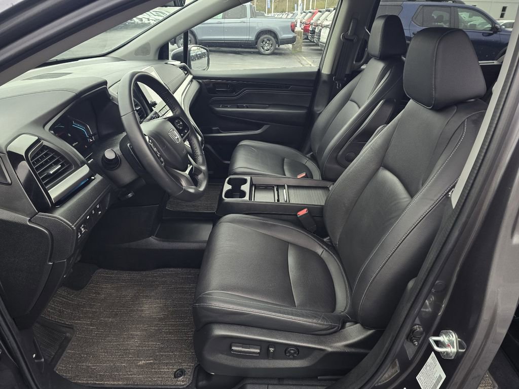 Used 2023 Honda Odyssey Touring image 12