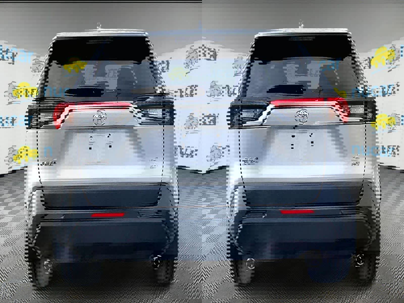 Used 2022 Toyota RAV4 LE image 5