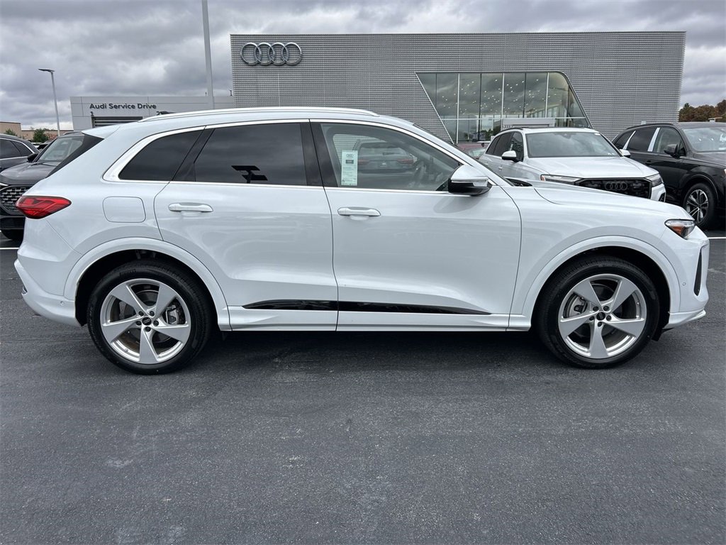 New 2025 Audi Q5 Prestige image 9
