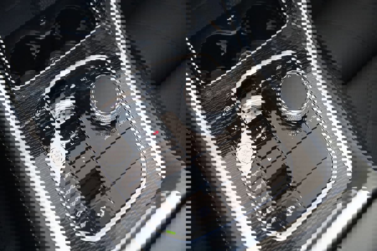 Used 2024 BMW X6 xDrive40i w/ Premium Package image 24