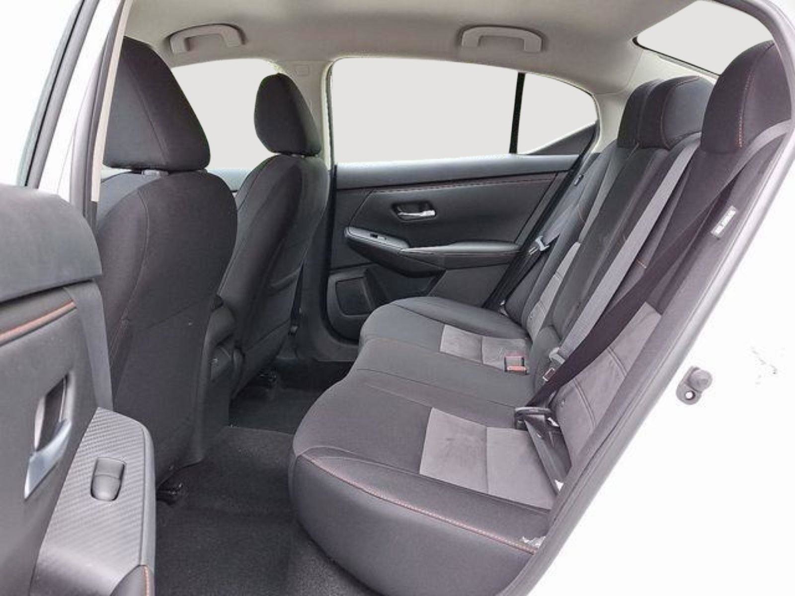 New 2025 Nissan Sentra SR w/ Midnight Edition FWD image 6