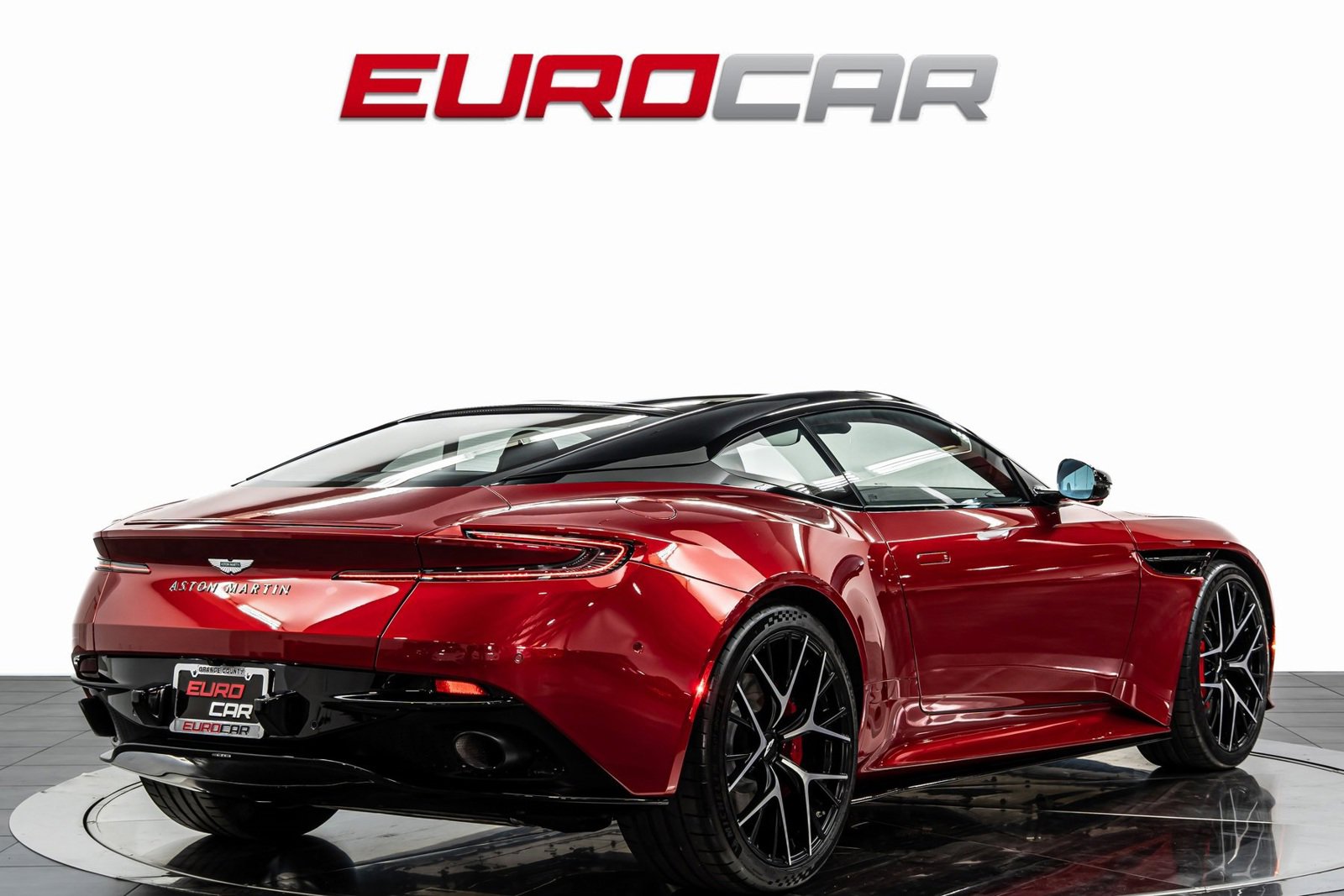 Used 2024 Aston Martin DB12 Coupe image 5