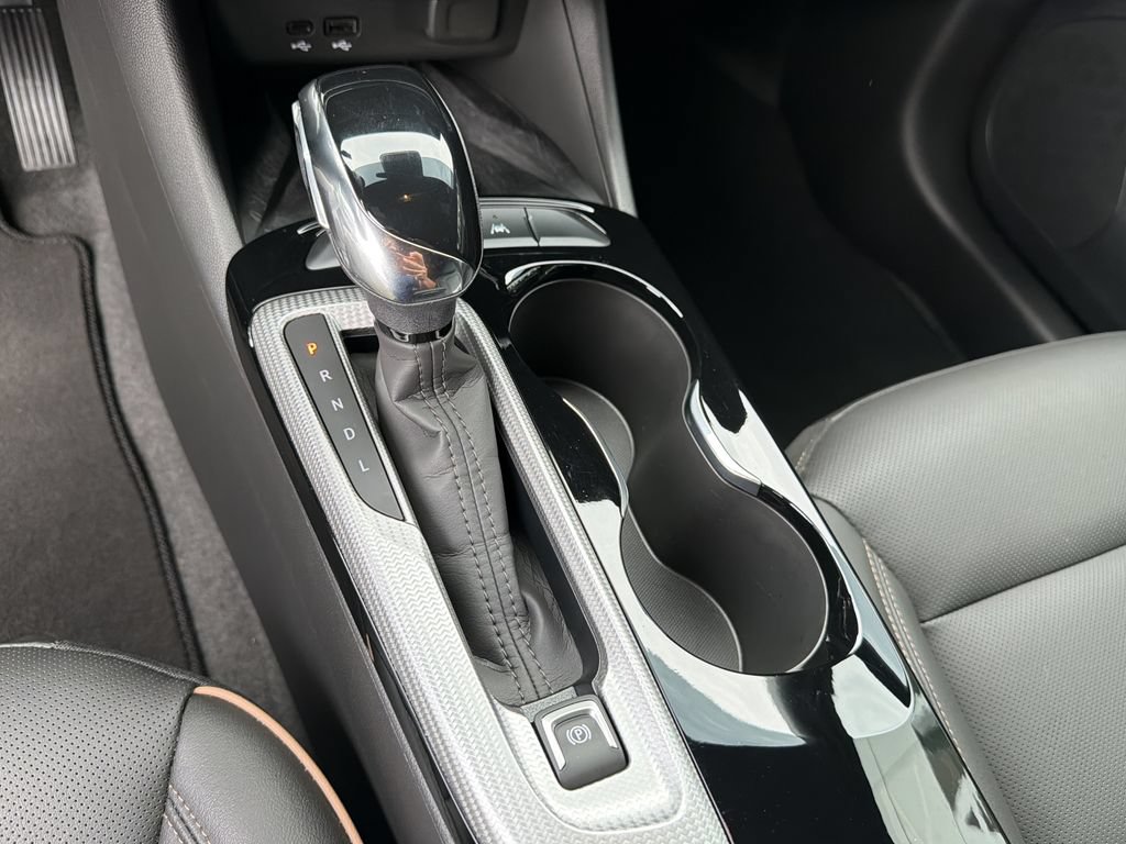 Certified 2025 Buick Envista Avenir FWD image 30