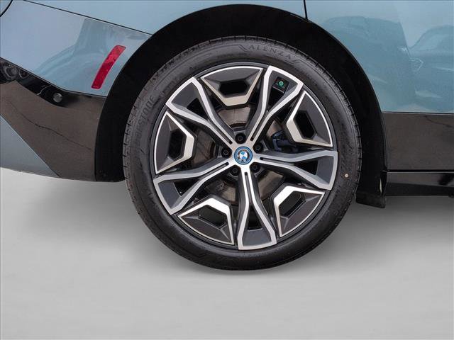 Used 2024 BMW iX xDrive50 w/ Premium Package image 23