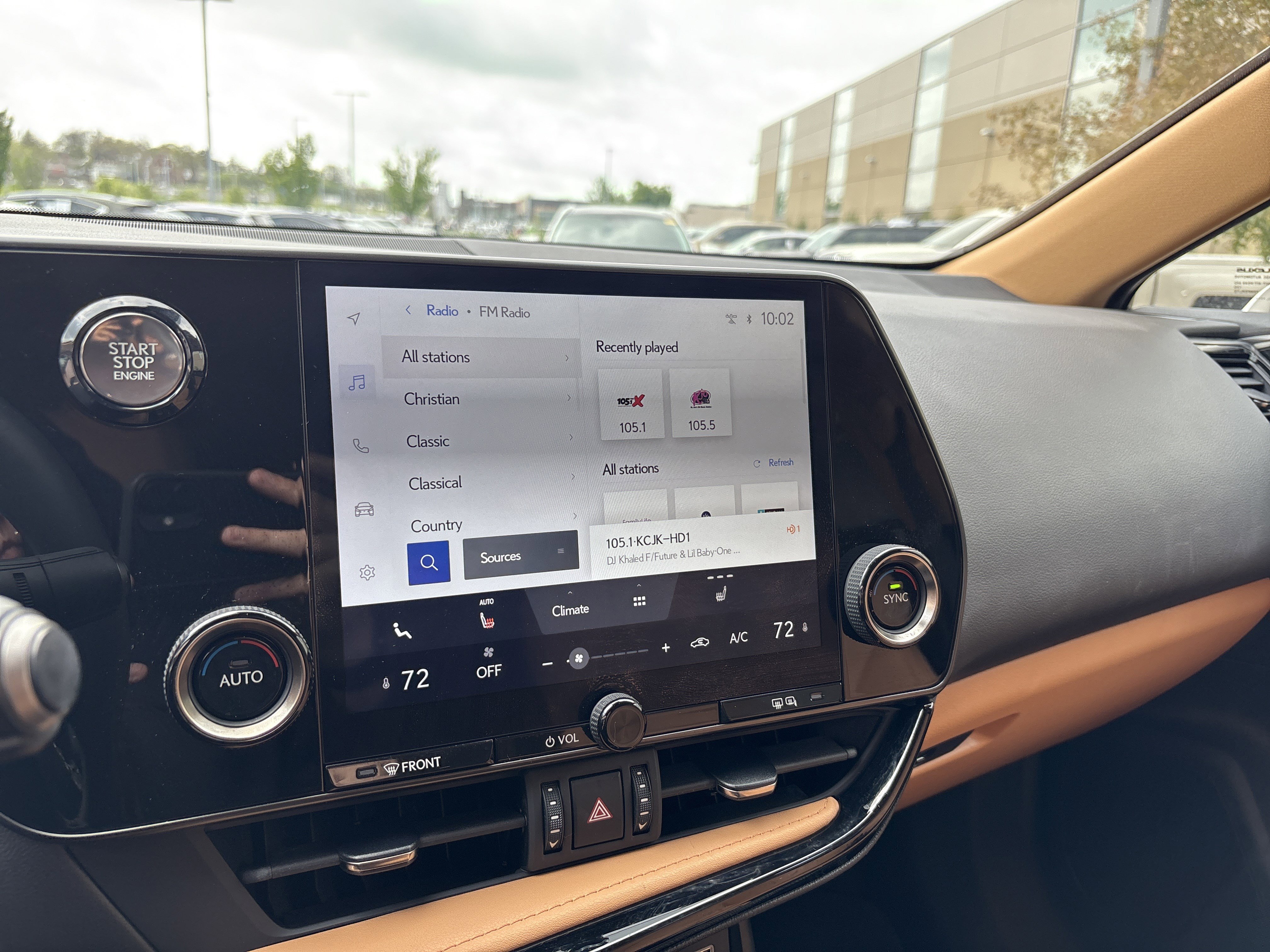 Used 2024 Lexus NX 250 FWD w/ Towing Package (2000 Lbs) image 23