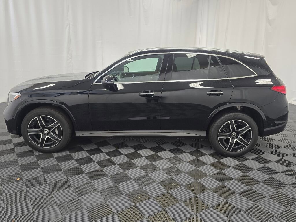 New 2026 Mercedes-Benz GLC 300 4MATIC image 3