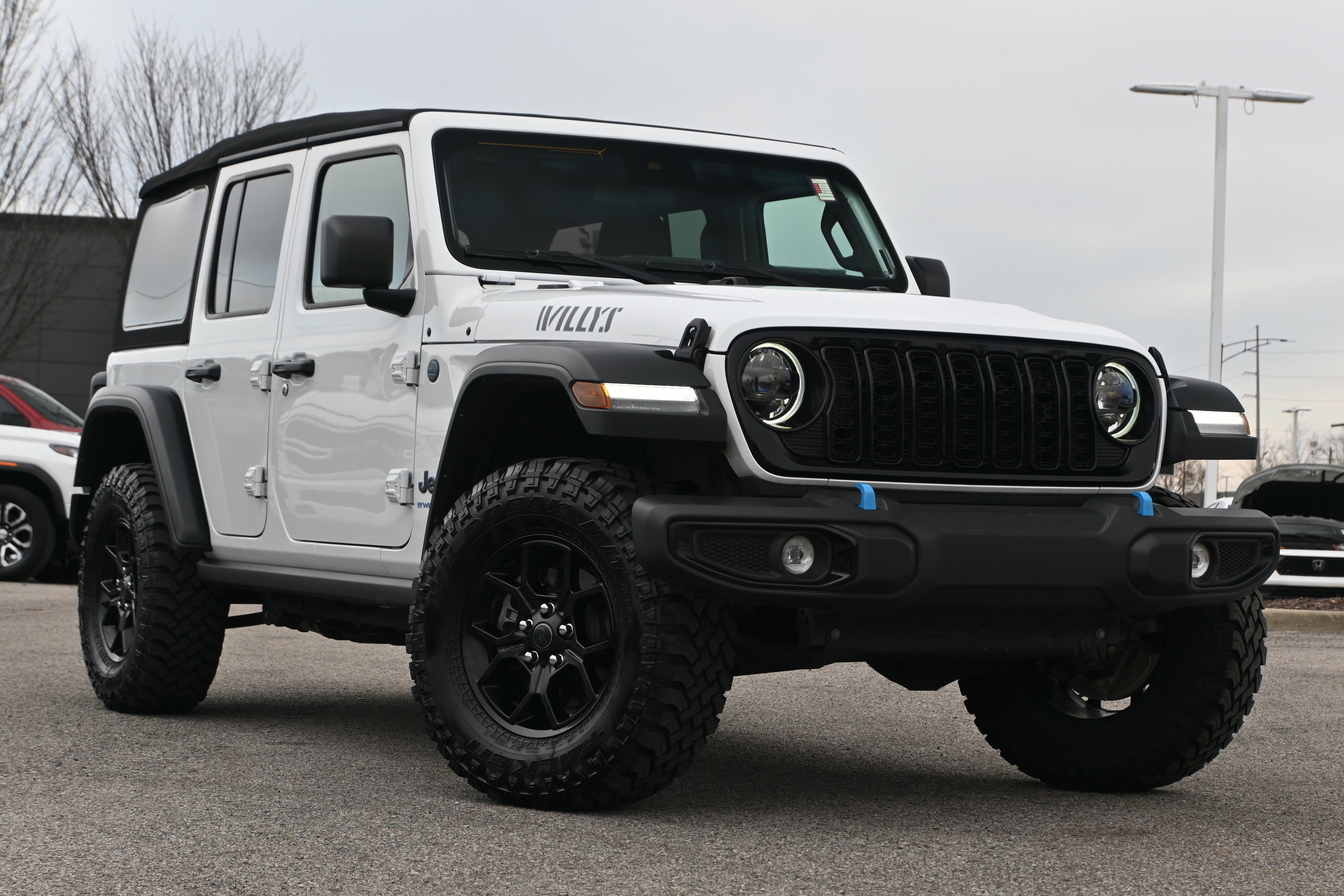 Used 2024 Jeep Wrangler Willys image 2