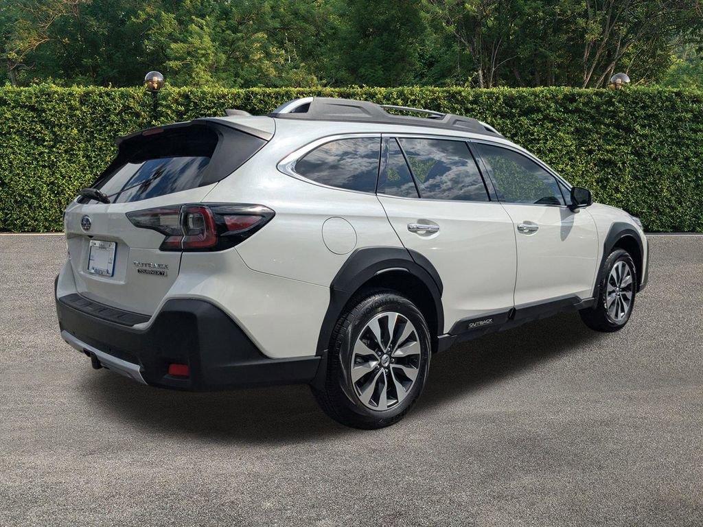 Used 2024 Subaru Outback Touring XT AWD/4WD image 4