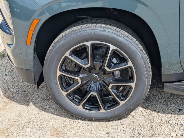 New 2026 Chevrolet Suburban RST w/ Comfort Package AWD/4WD image 7
