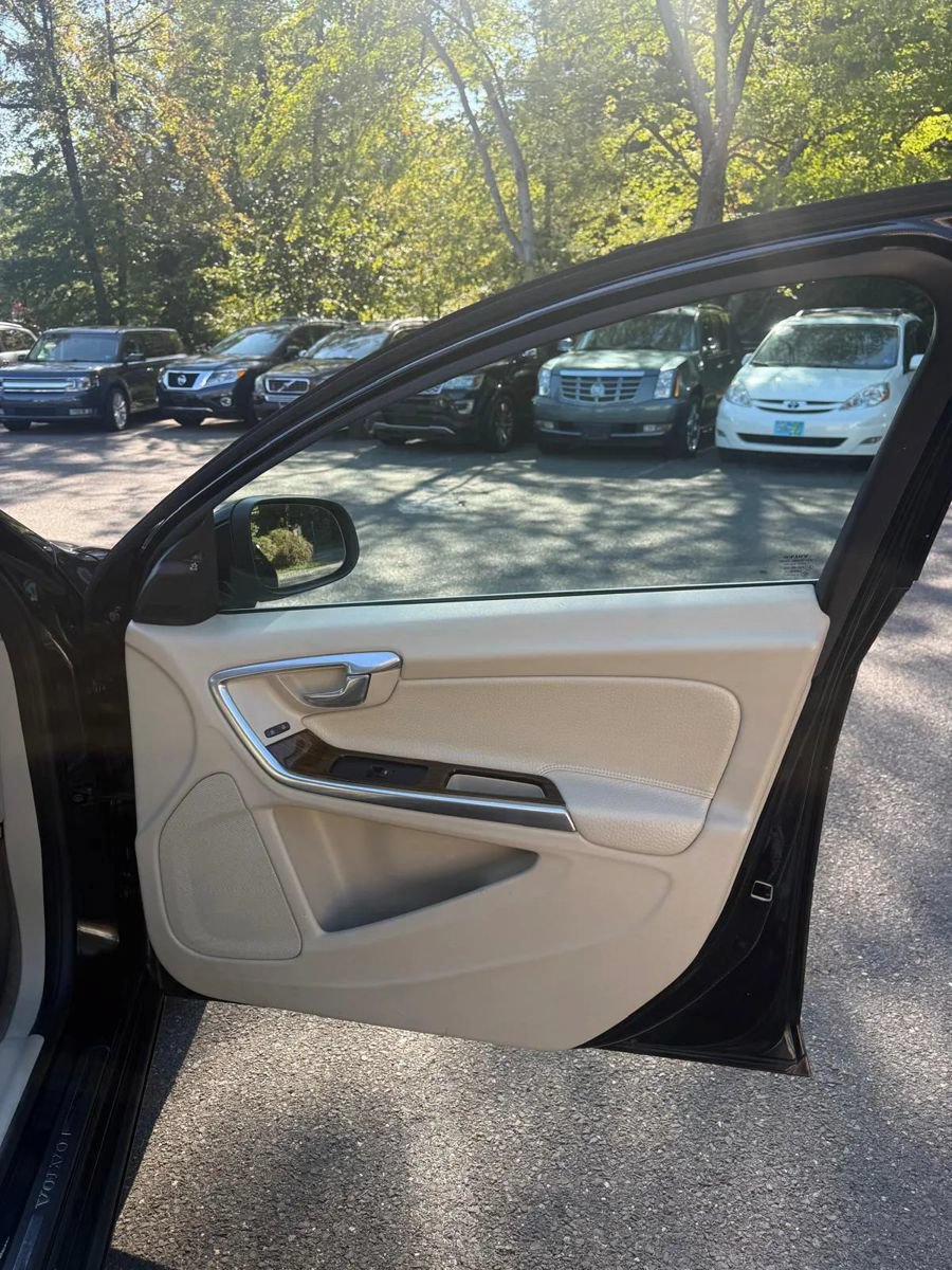 Used 2012 Volvo S60 T5 FWD image 19