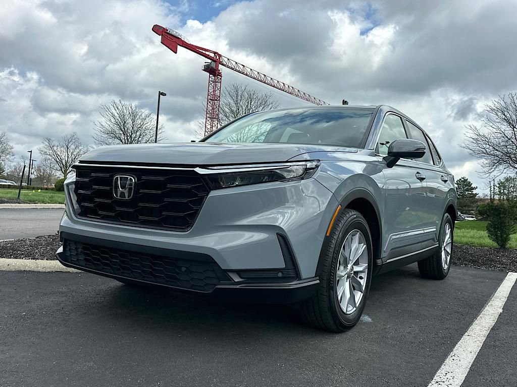 Used 2023 Honda CR-V EX-L image 3