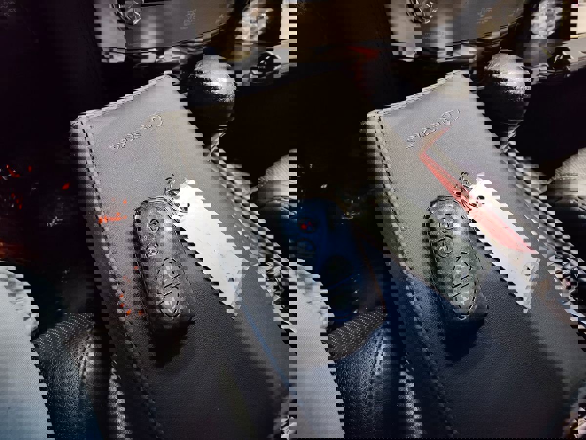 Used 2015 Lexus LX 570 4WD w/ Luxury Package image 54