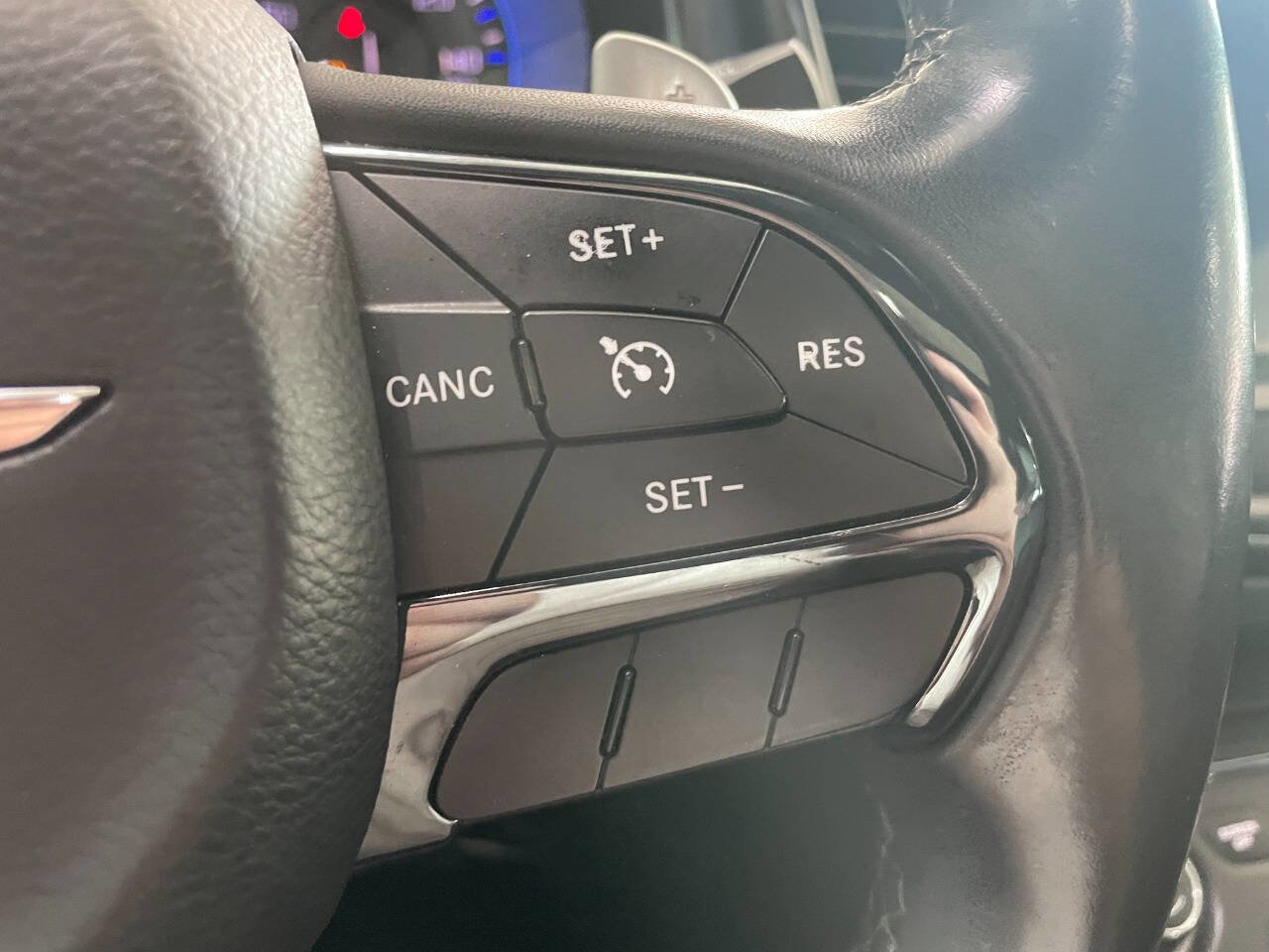 Used 2015 Chrysler 200 S w/ Navigation & Sound Group I image 40