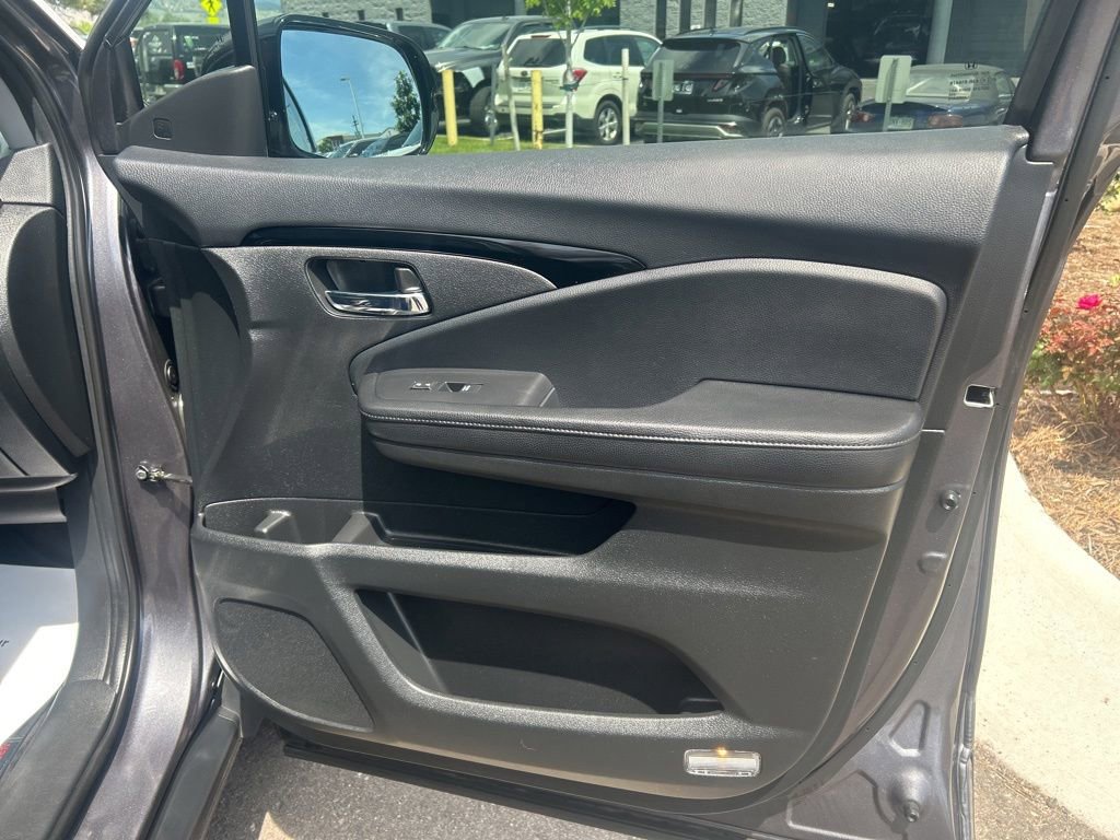 Used 2018 Honda Pilot Elite image 11