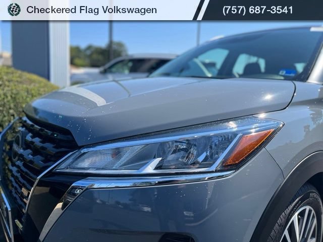Used 2024 Nissan Kicks SV FWD image 12