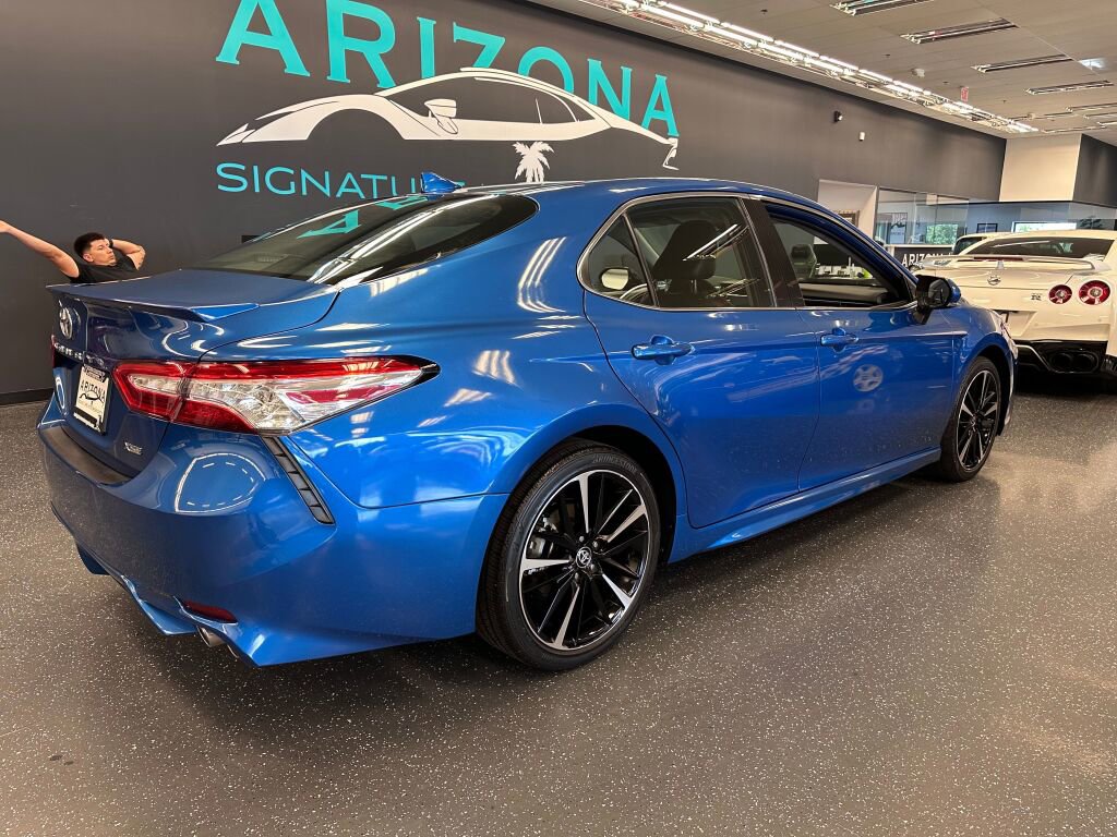 Used 2020 Toyota Camry XSE image 6