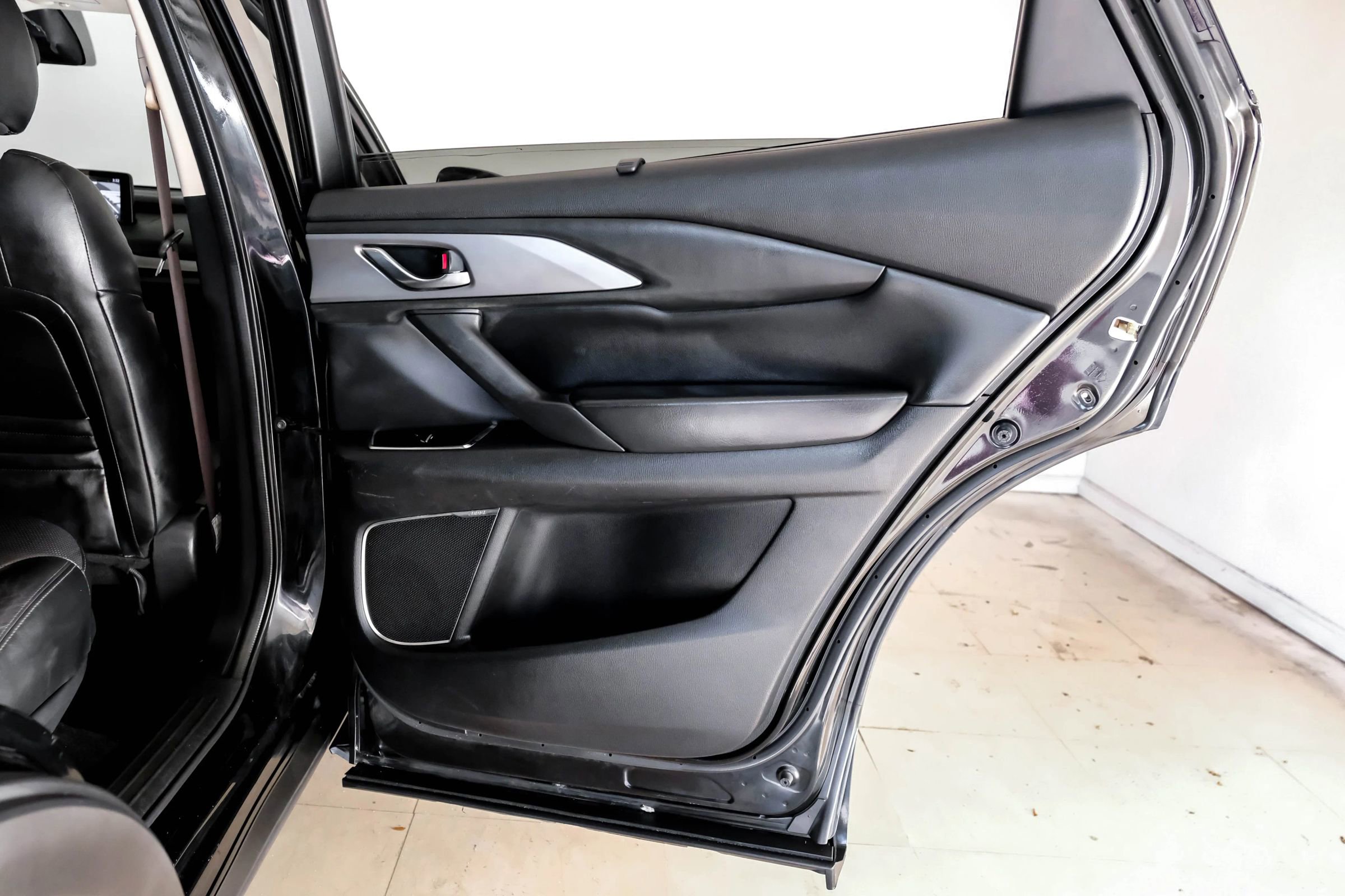 Used 2018 MAZDA CX-9 Touring w/ Touring Premium Package image 44