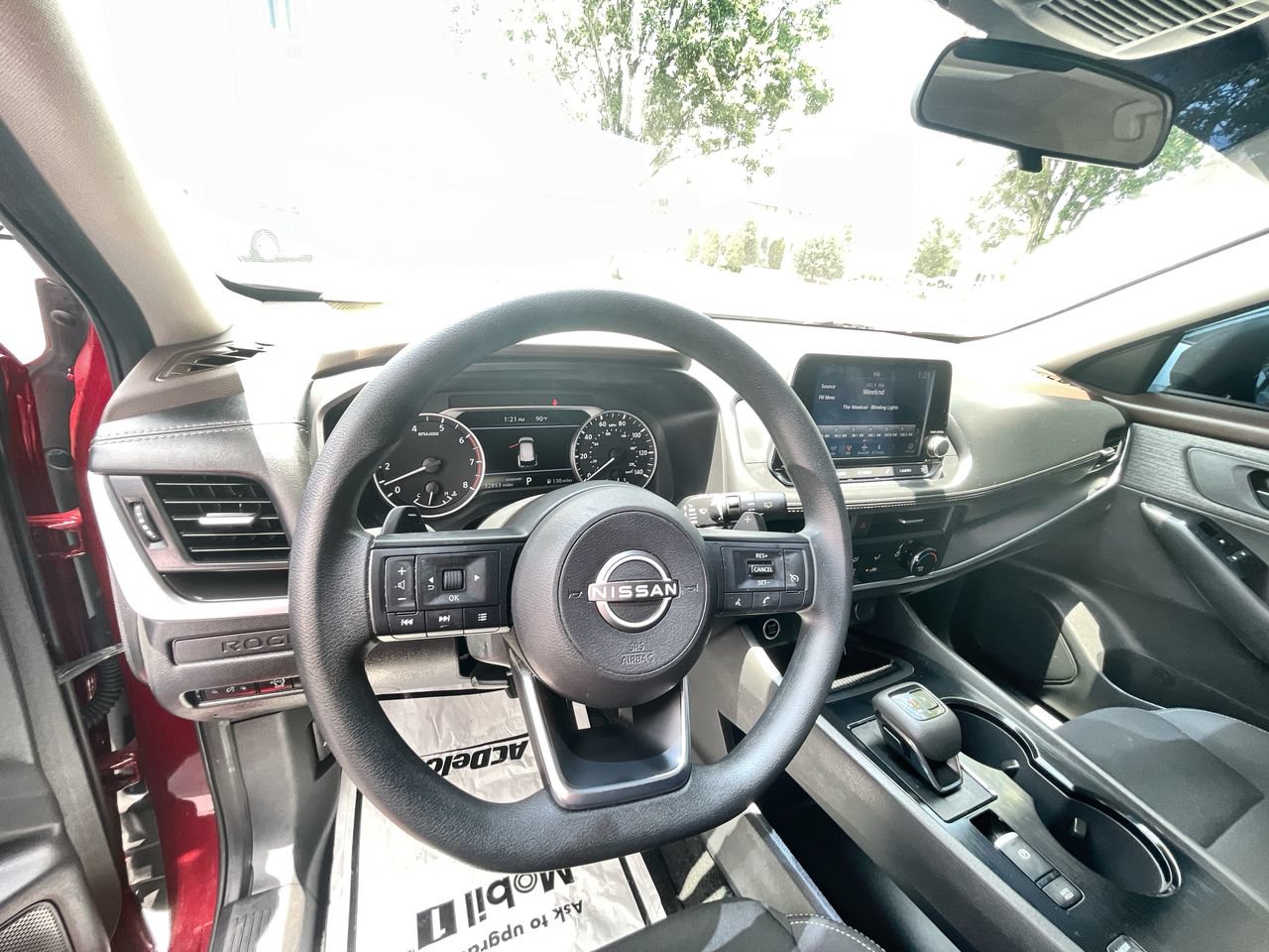 Used 2023 Nissan Rogue S FWD image 10