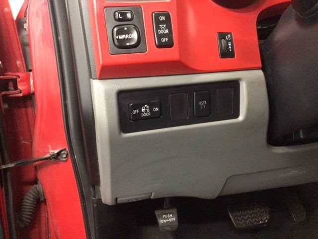 Used 2012 Toyota Tundra 4x4 CrewMax w/ Tow Pkg image 16