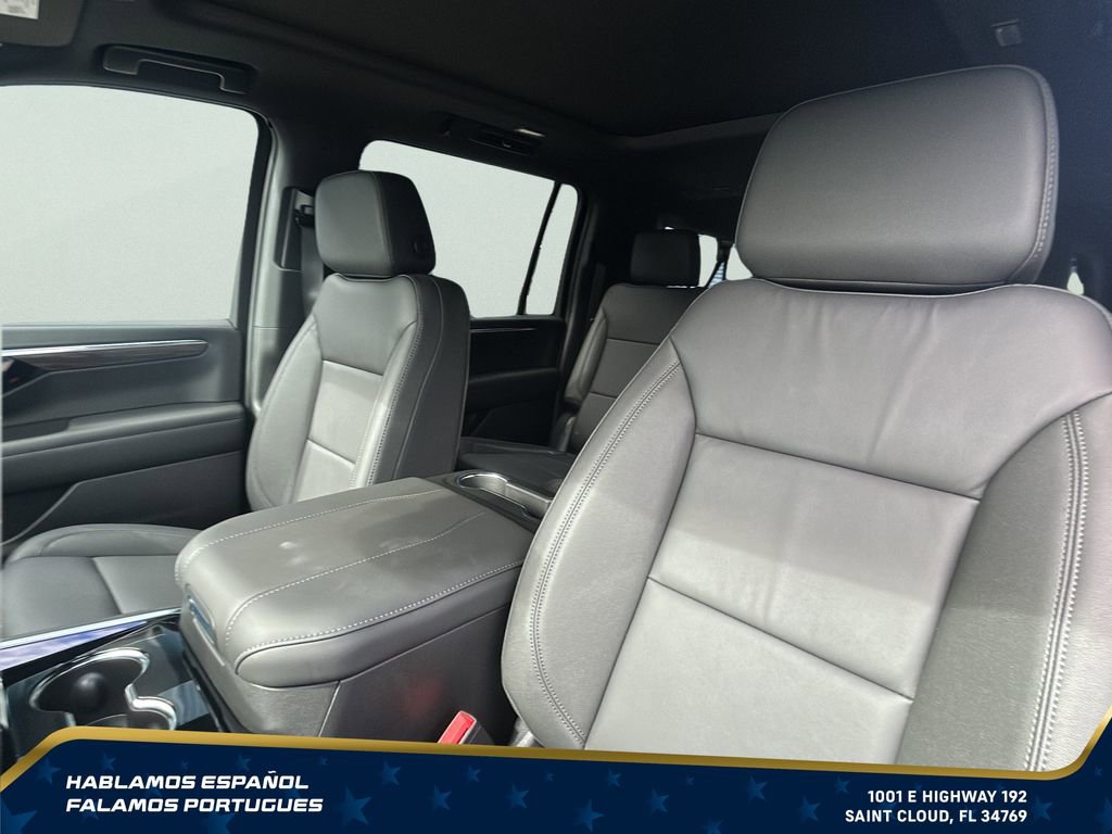 New 2026 Chevrolet Suburban Z71 w/ Comfort Package AWD/4WD image 24