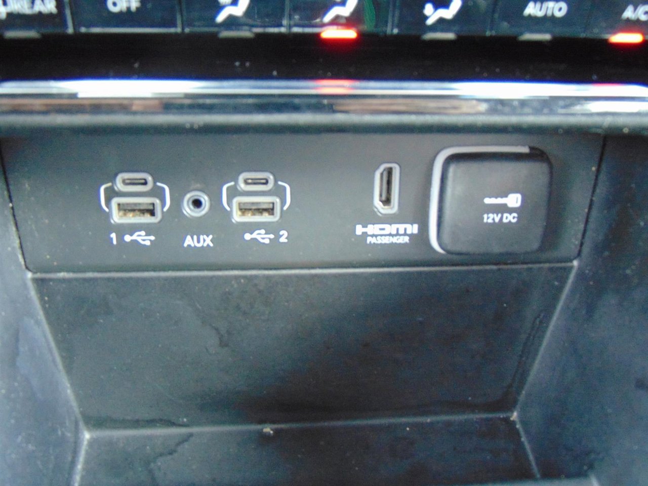 Used 2023 Jeep Grand Cherokee 4WD 4xe image 38