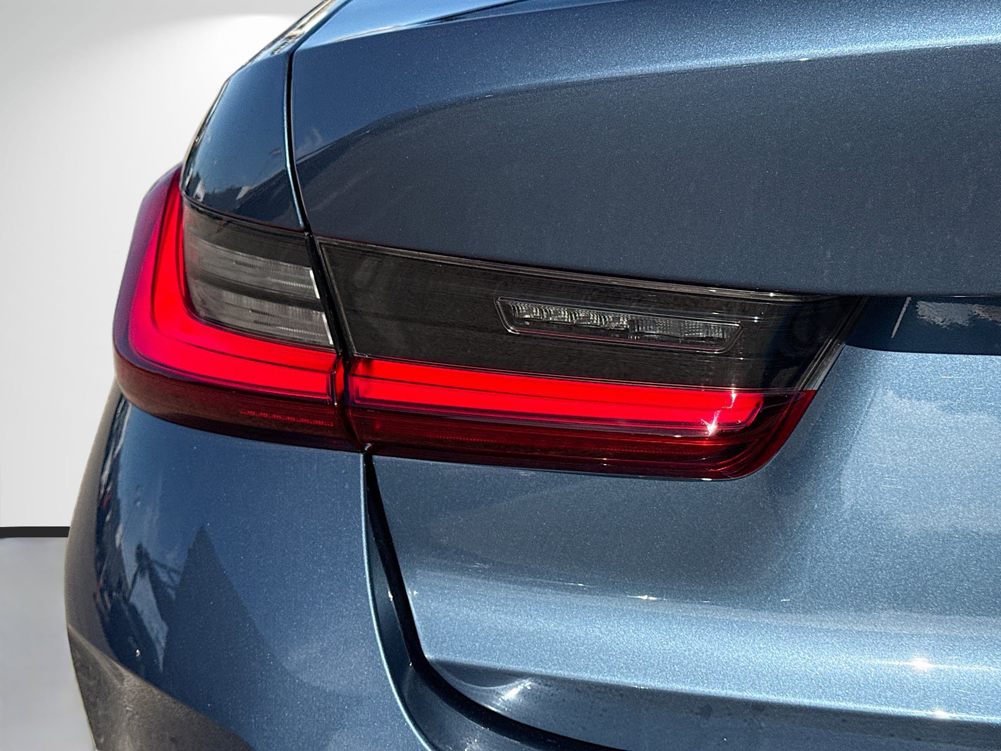 Used 2025 BMW 330i Sedan image 10