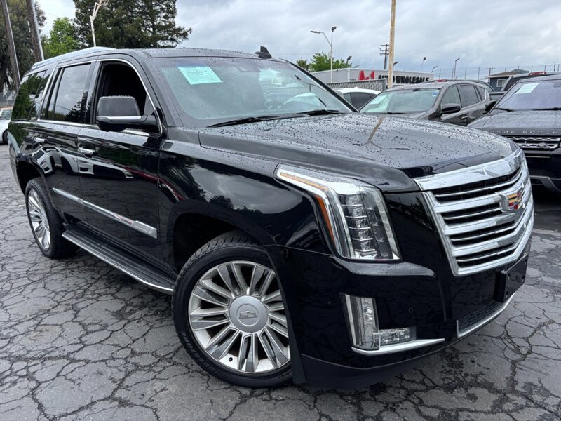 Used 2015 Cadillac Escalade Platinum image 2