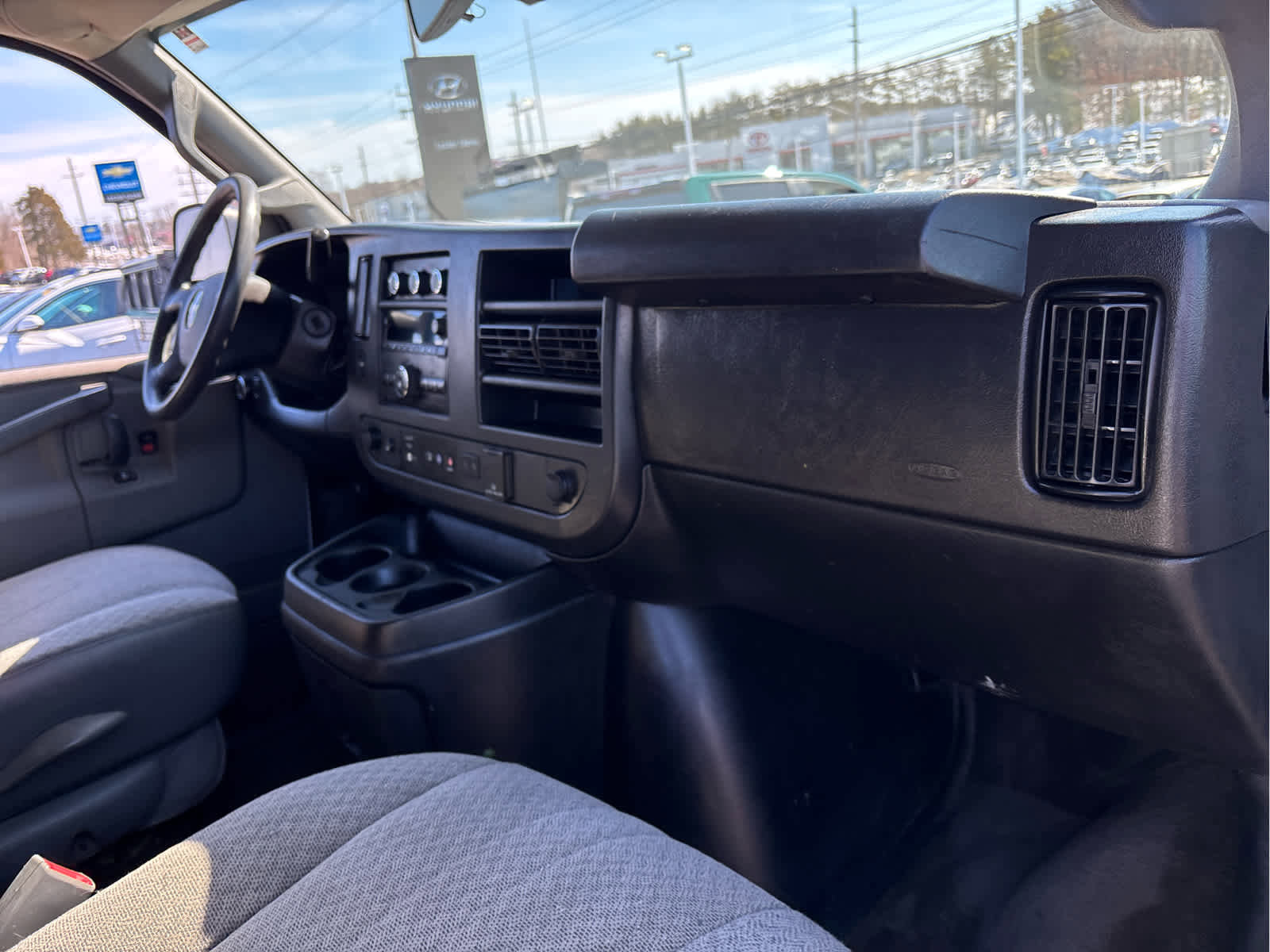 Used 2019 Chevrolet Express 3500 LT w/ LT Preferred Equipment Group image 23