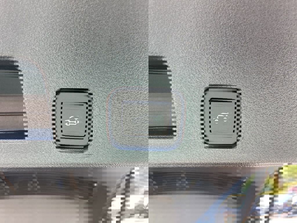 New 2026 Chevrolet Traverse LT FWD image 23