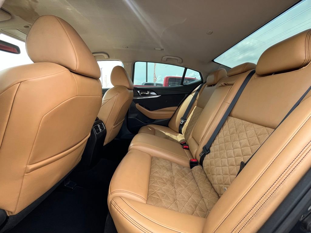 Used 2016 Nissan Maxima SR FWD image 17