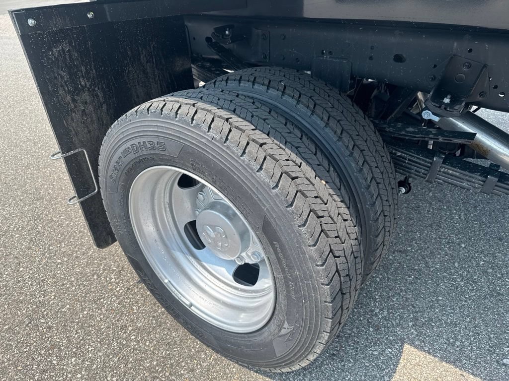 New 2026 RAM 5500 Tradesman w/ Chrome Appearance Group AWD/4WD image 17