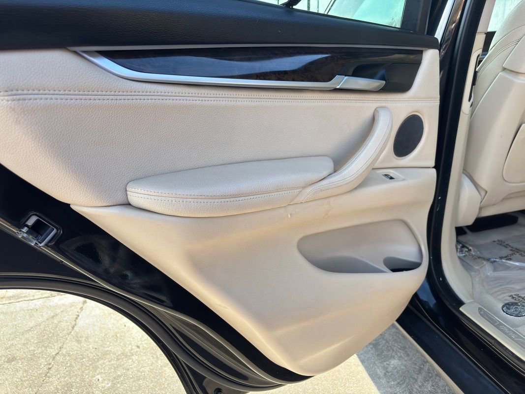Used 2015 BMW X5 xDrive35d image 38