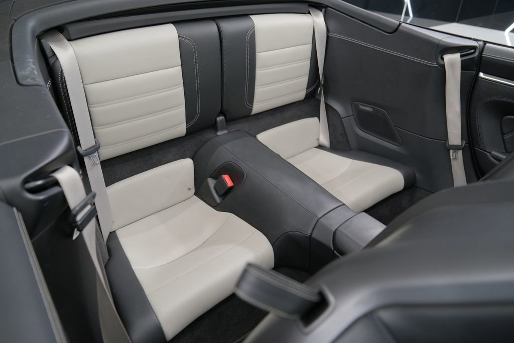 Used 2022 Porsche 911 Turbo image 25