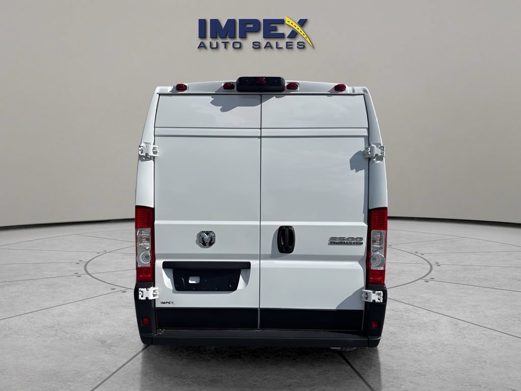 Used 2026 RAM ProMaster 2500 w/ Convenience Group FWD image 4